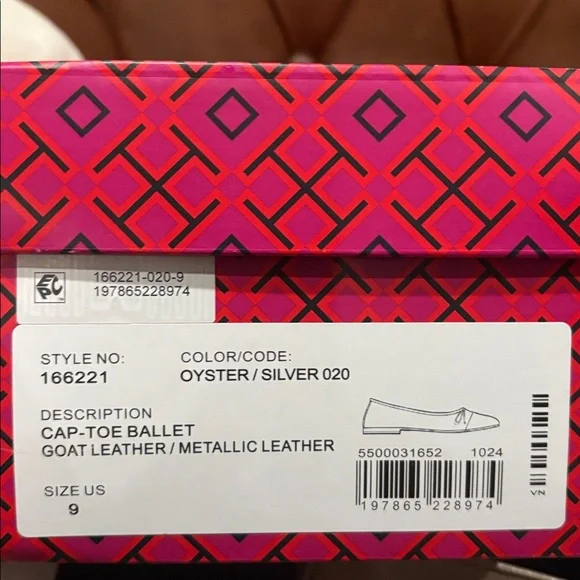 Tory Burch Cap Toe Ballet Flats - WORN ONCE Size 9 - Picture 7 of 9